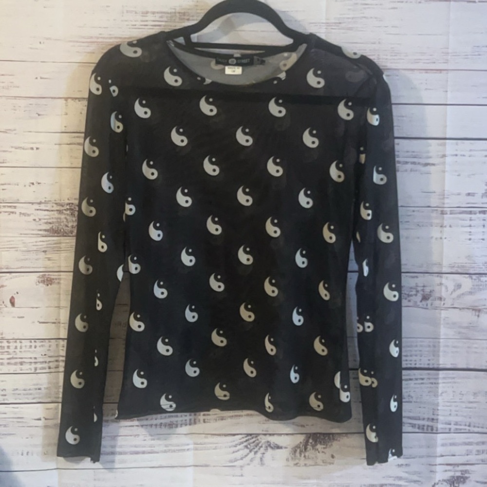 Ying Yang Mesh Top - Picture 1 of 2